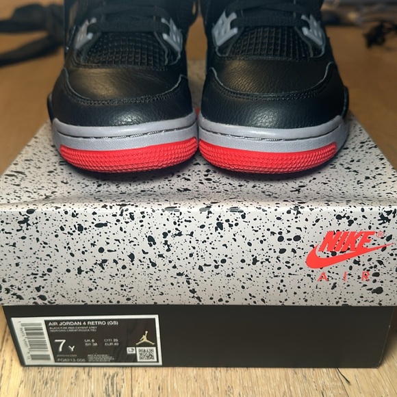 Air Jordan 4 Retro Bred Reimagined-Gradeschool size - Picture 5 of 5